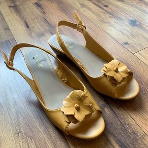 Adorable Yellow Dress Sandals